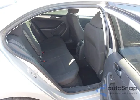 2016 Volkswagen Jetta 1.4T Se z USA, uszkodzony, nr VIN 3VWD67AJ6GM252890